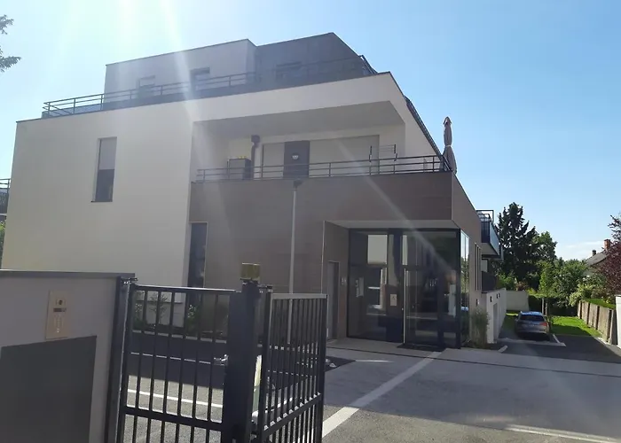 Le Carré Confidentiel *